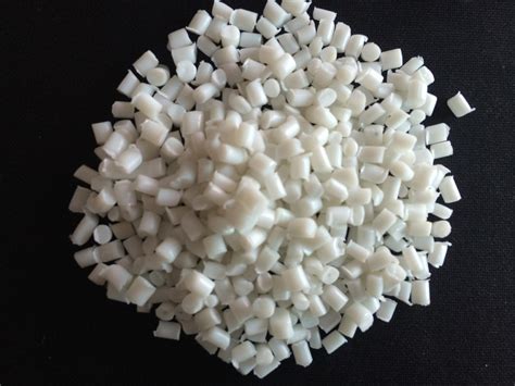  Isotactic Polypropylene: Thêm Một Vật Liệu Hợp Thành Rất Khác Biệt Cho Công Nghiệp Ô Tô Và Bao Bì!