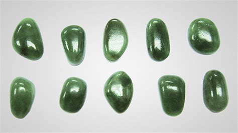 JADEITE: Its Remarkable Hardness and Applications in Decorative Stonework and Jewelry Making!